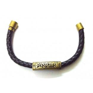 Faux Leather Magnetic Clasp Buckle Cuff Bangle Bracelet Wristlet Wristband EA342