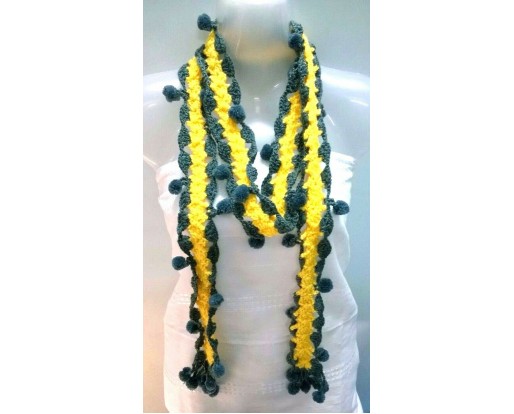 Scarf Wrap Muffler Neck Warmer Soft POM POM Handmade Crochet Woman Boho Chic S8